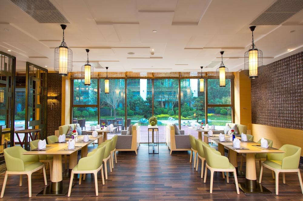 Minyoun Langzhong Ancient City Resort 23/30