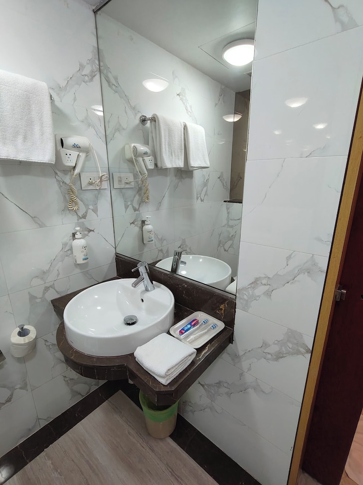 Hotel Regency 43/54
