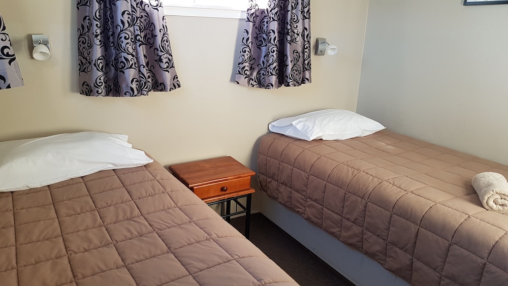 GREYMOUTH MOTEL 24/54