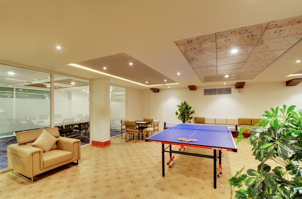 White Castle Corporate Residences 32/50