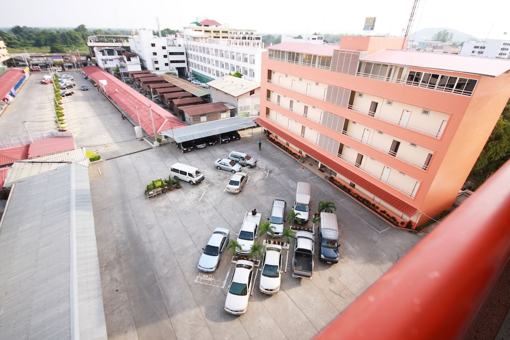 P.A. Place Hotel 35/38