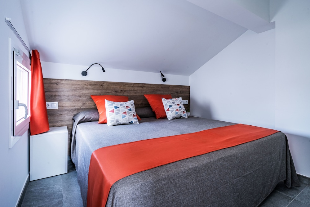 1 BEDROOM, ECONOMY, STUDIO