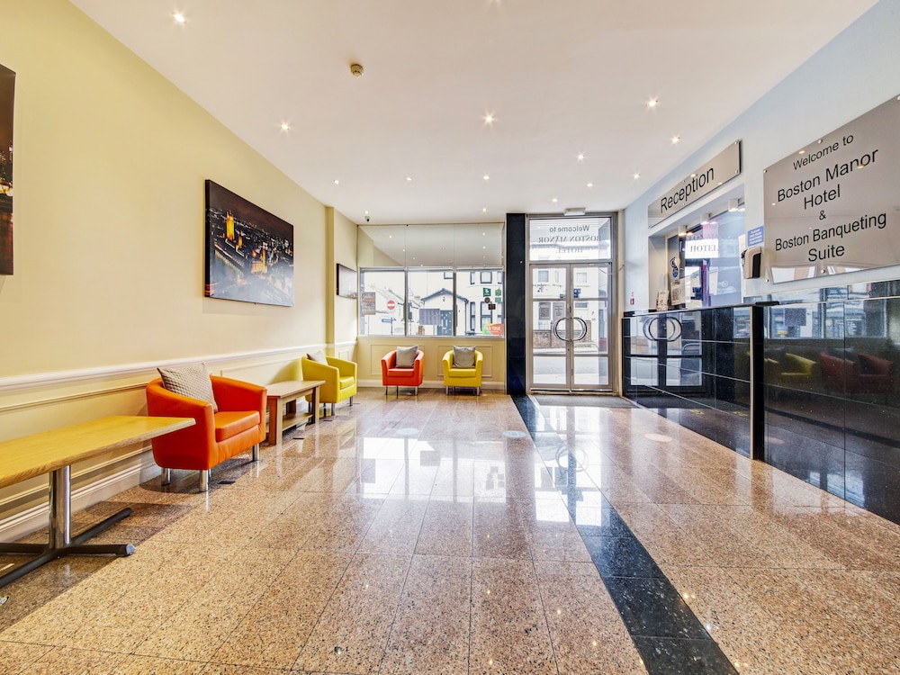 OYO Bostons Manor Hotel, Hanwell London 41/64