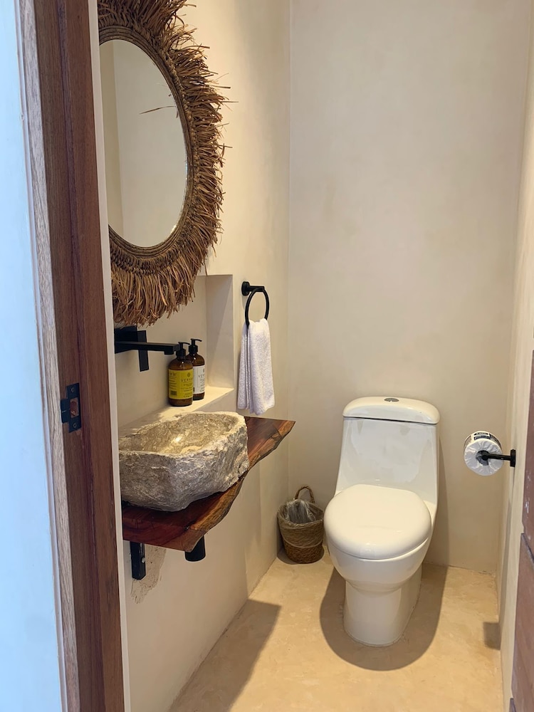 Tikul Hotel Boutique 45/50