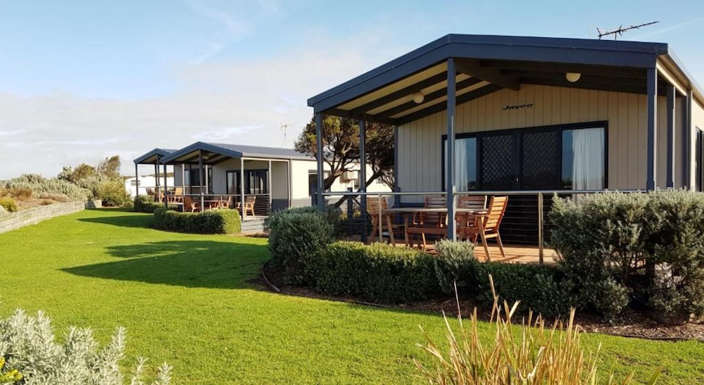 Torquay Foreshore Caravan Park 68/75
