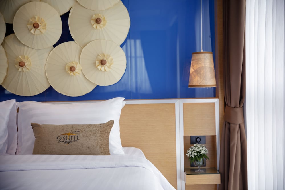 9 Suite Luxury Boutique Hotel 24/55