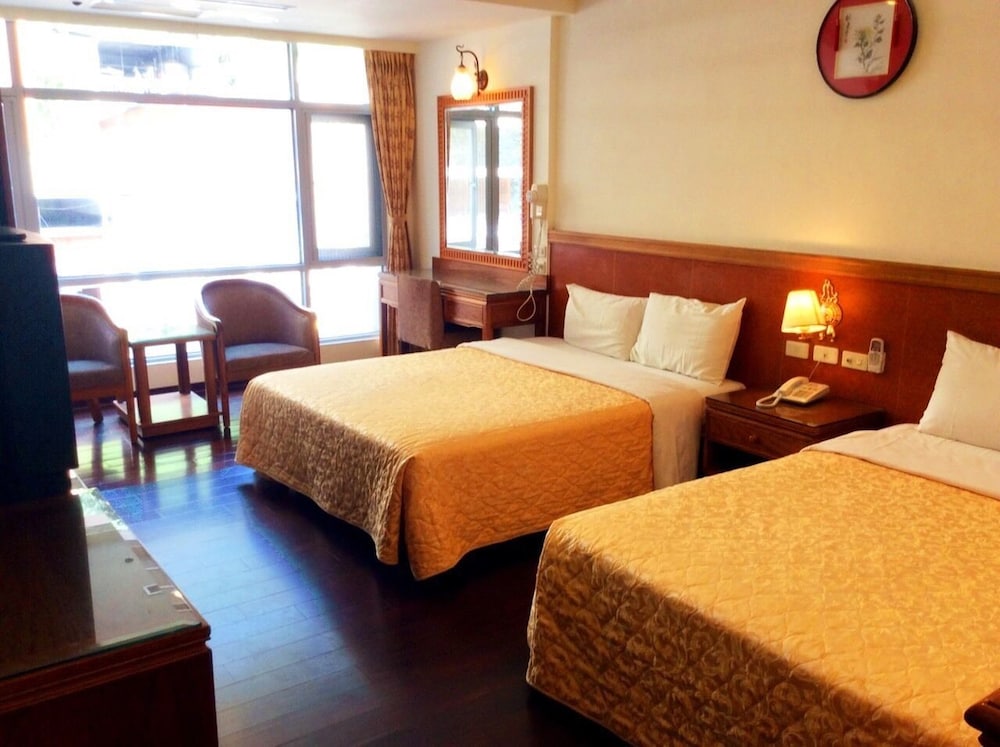 Ming Lu Holiday Hotel 17/50