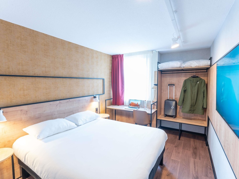 Ibis Orleans La Chapelle Saint Mesmin 24/64