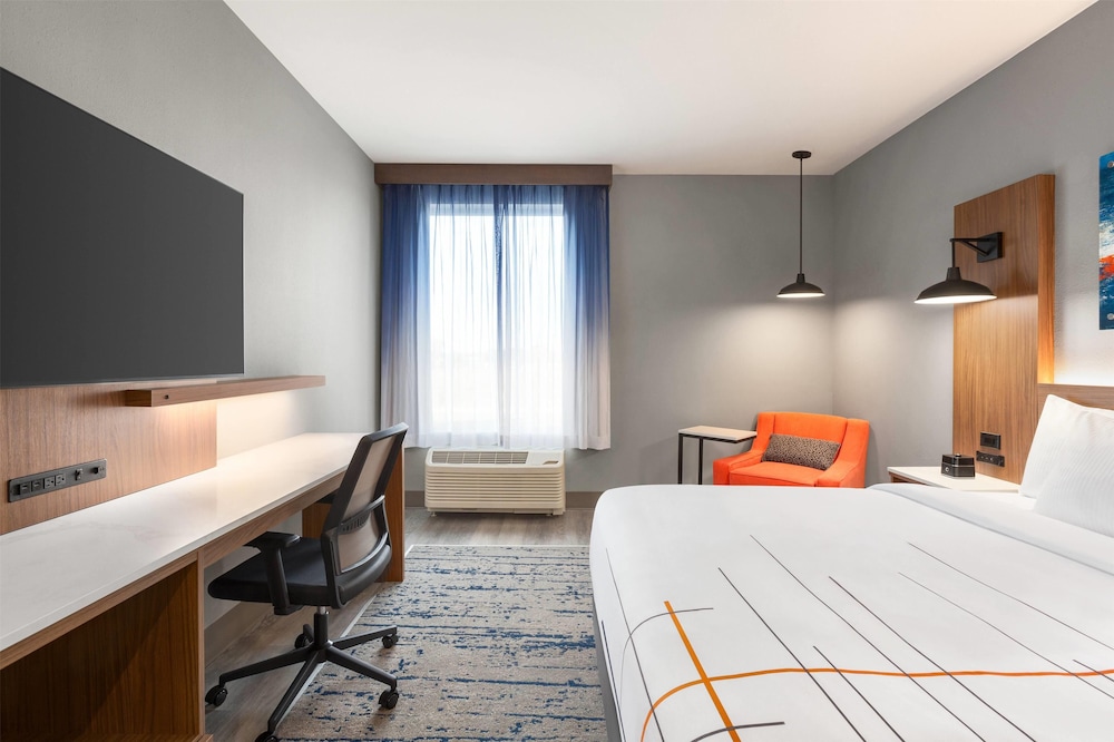 Hawthorn Extended Stay by Wyndham Mount Laurel / Moorestown 17/57