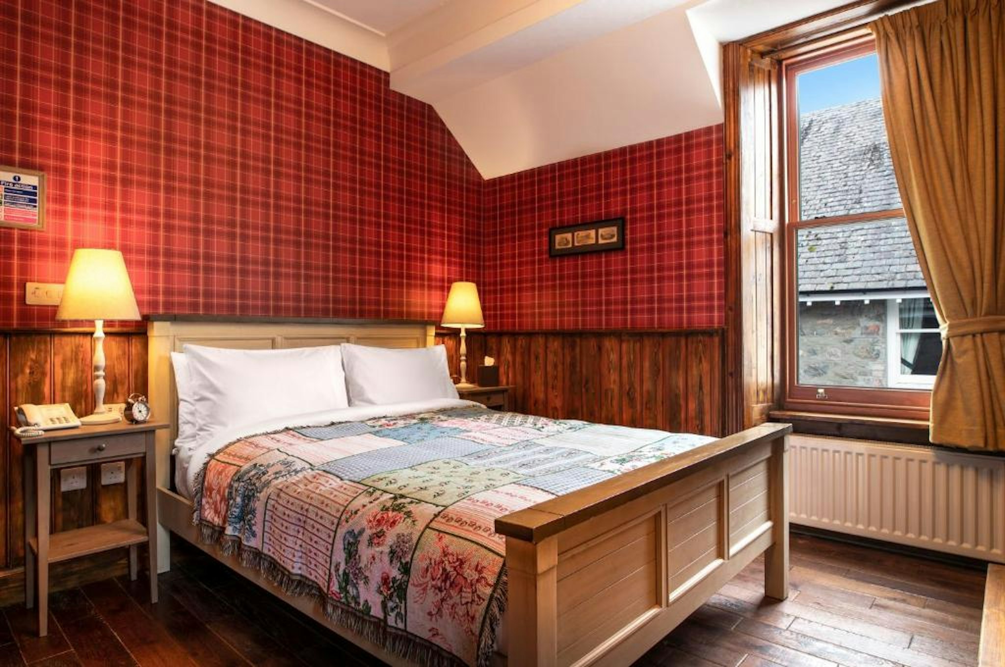 The Whispering Pine Lodge Ex Letterfinlay Lodge Hotel 8/33