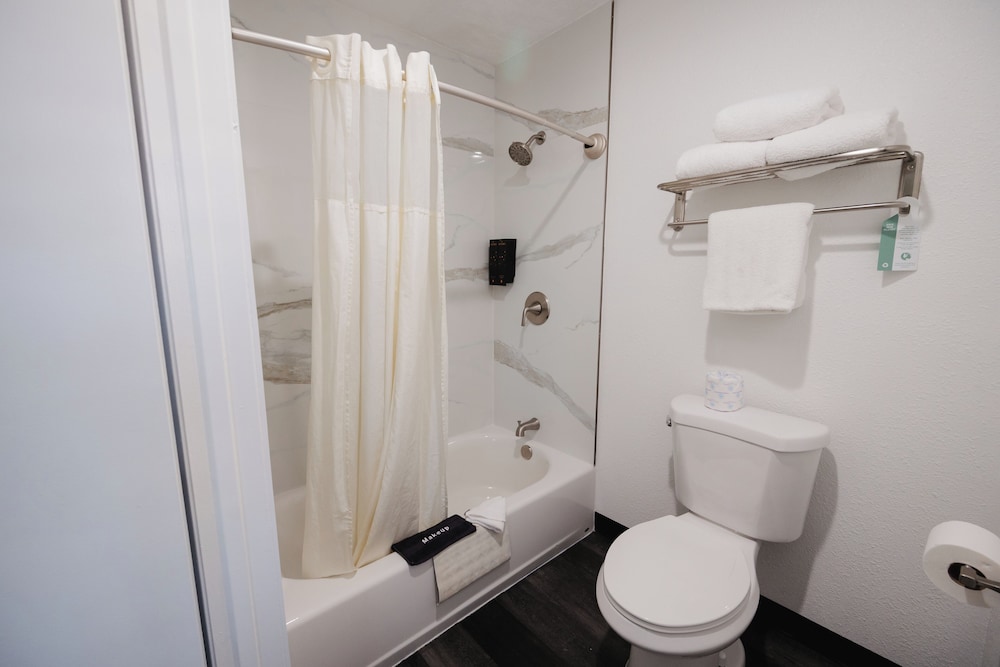 غرفة ديلوكس بسريرين كوين، Old Town Western Inn & Suites 8/10