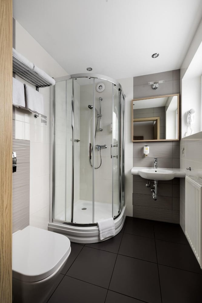 Hotel Antares 48/50