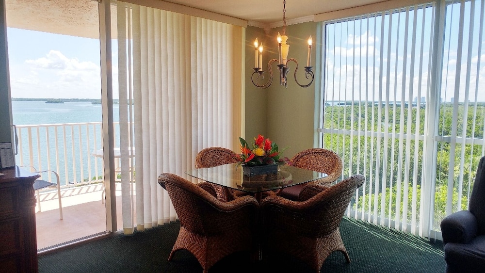 Lover's Key Resort by Check-In Vacation Rentals 52/70