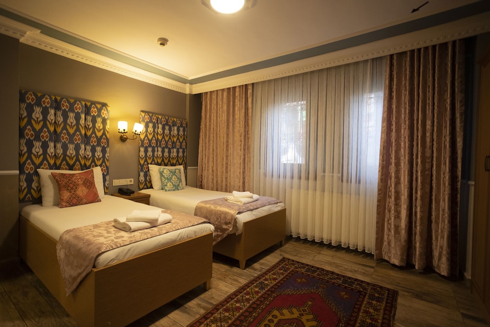 Tashkonak Hotel 27/77