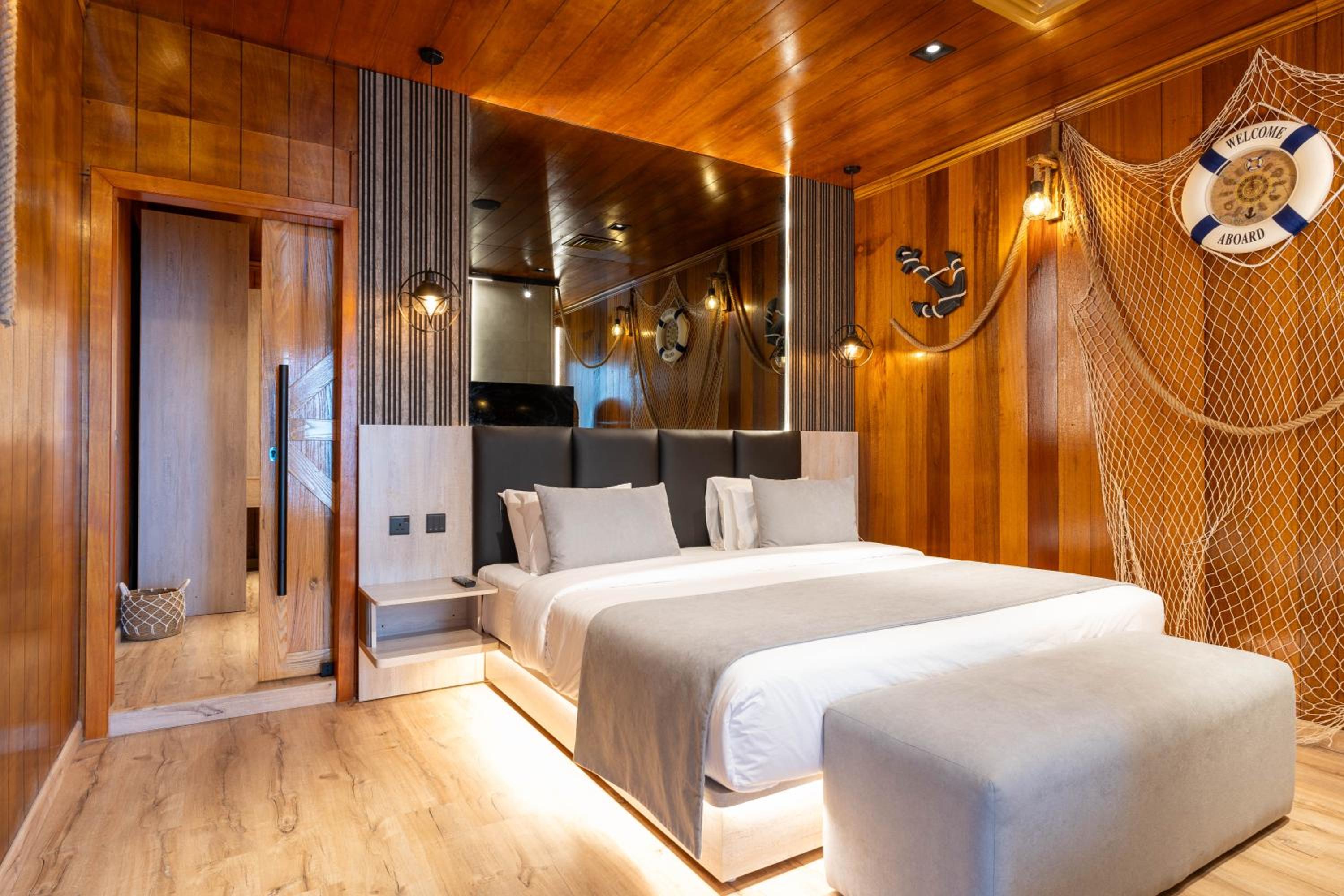 2 Bedrooms, Chalet