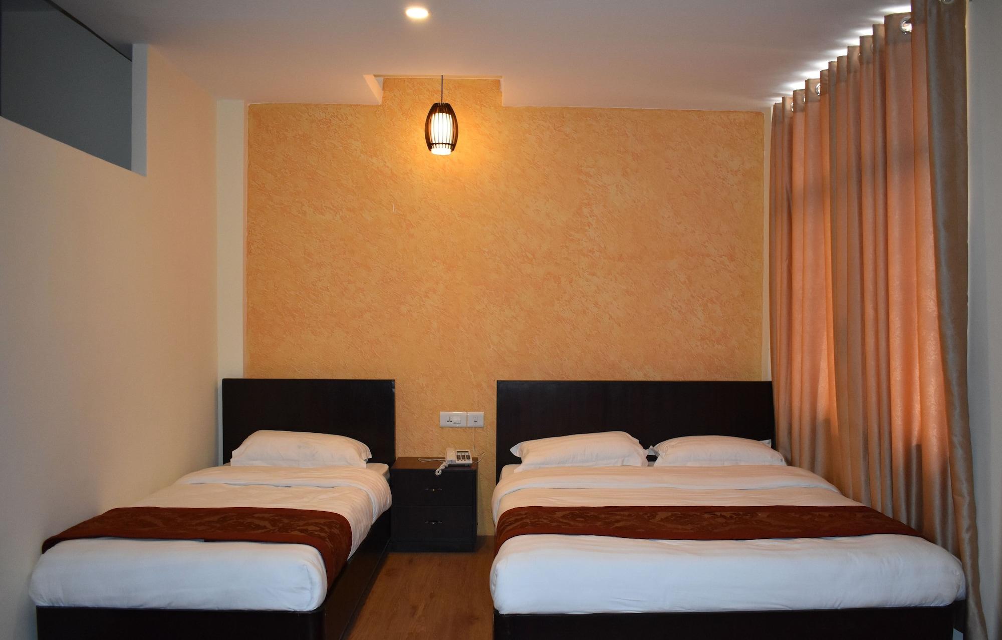 Hotel Hema 6/16