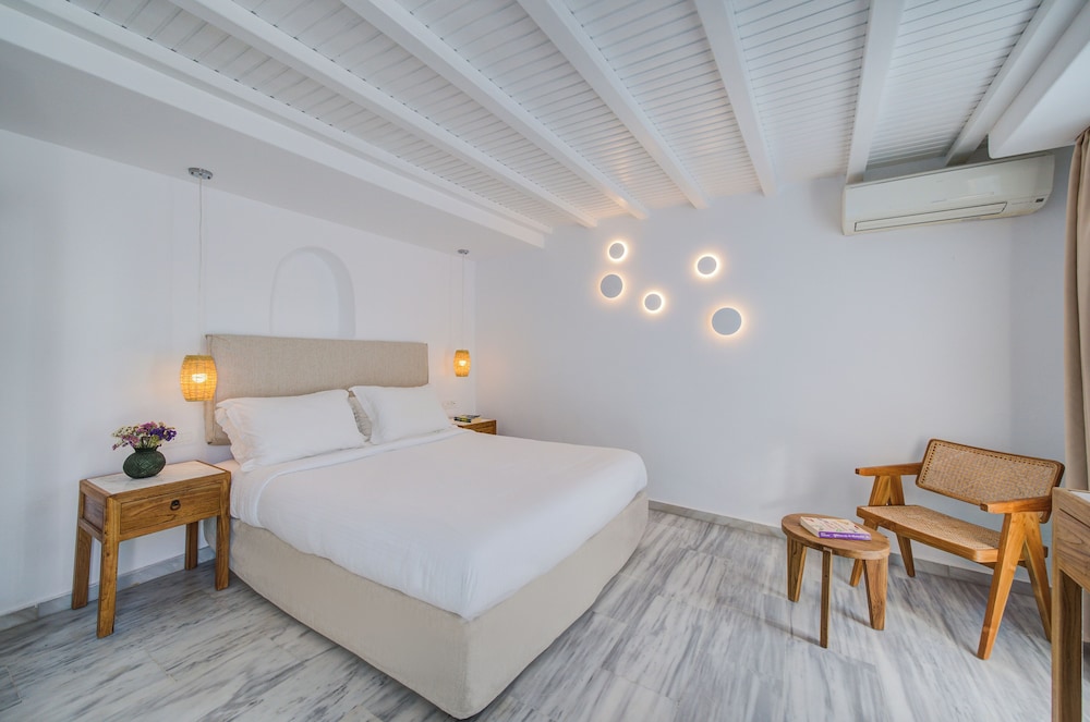 Madalena Hotel 25/69