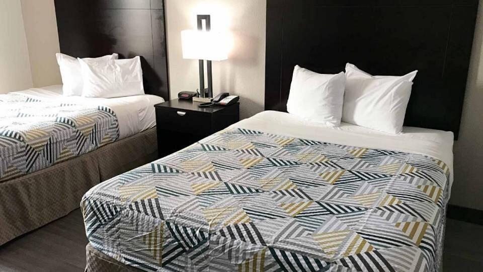 Home Place Suites 19/38