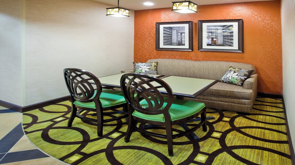 Holiday Inn Express Peachtree Corners Norcross 49/78