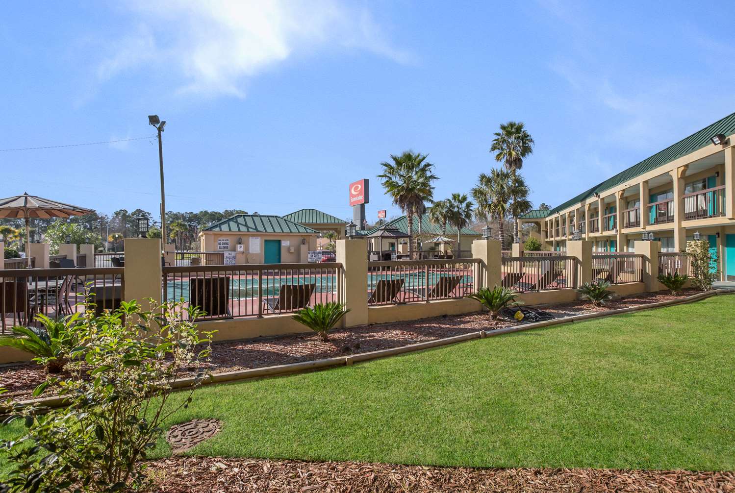 Econo Lodge Inn & Suites Hardeeville-I-95 53/59