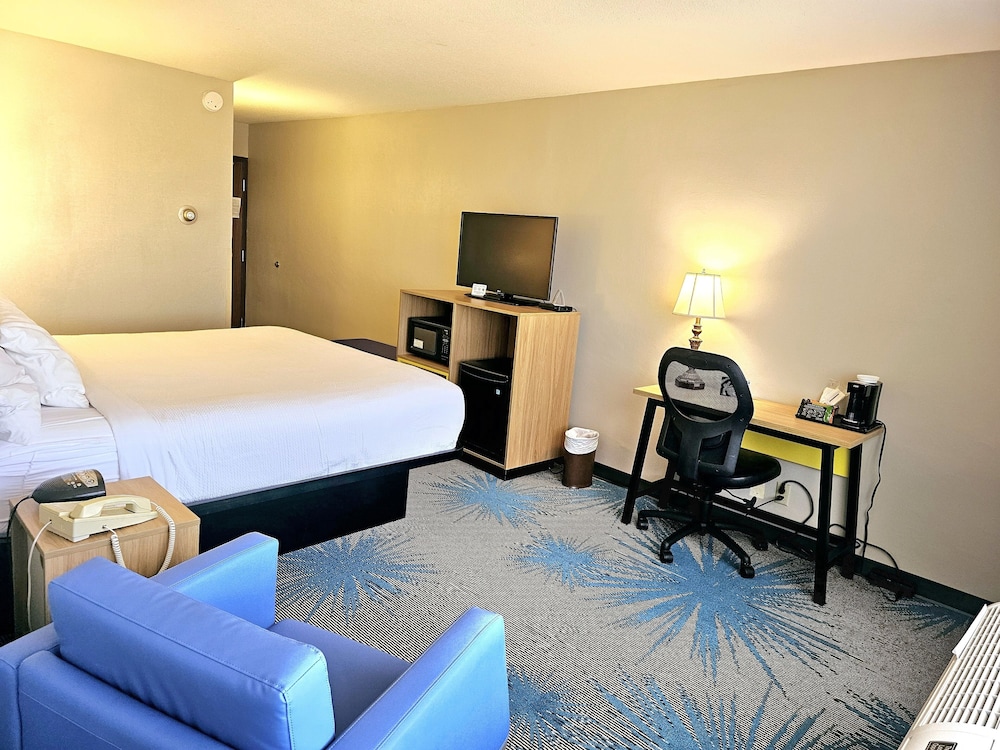 Days Inn by Wyndham Rolla 20/33