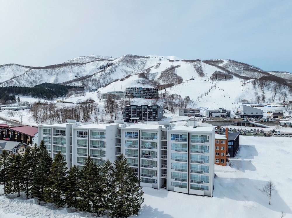 Niseko Landmark View 2/43