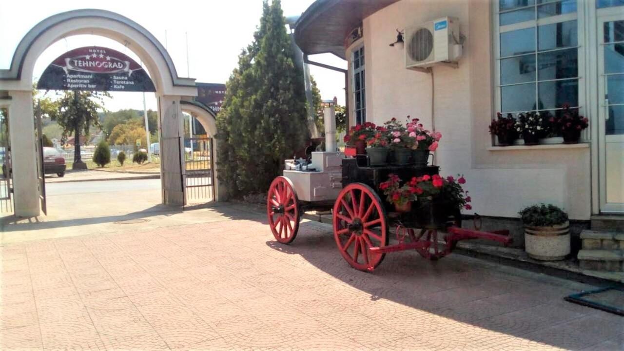Tehnograd Hotel 49/55