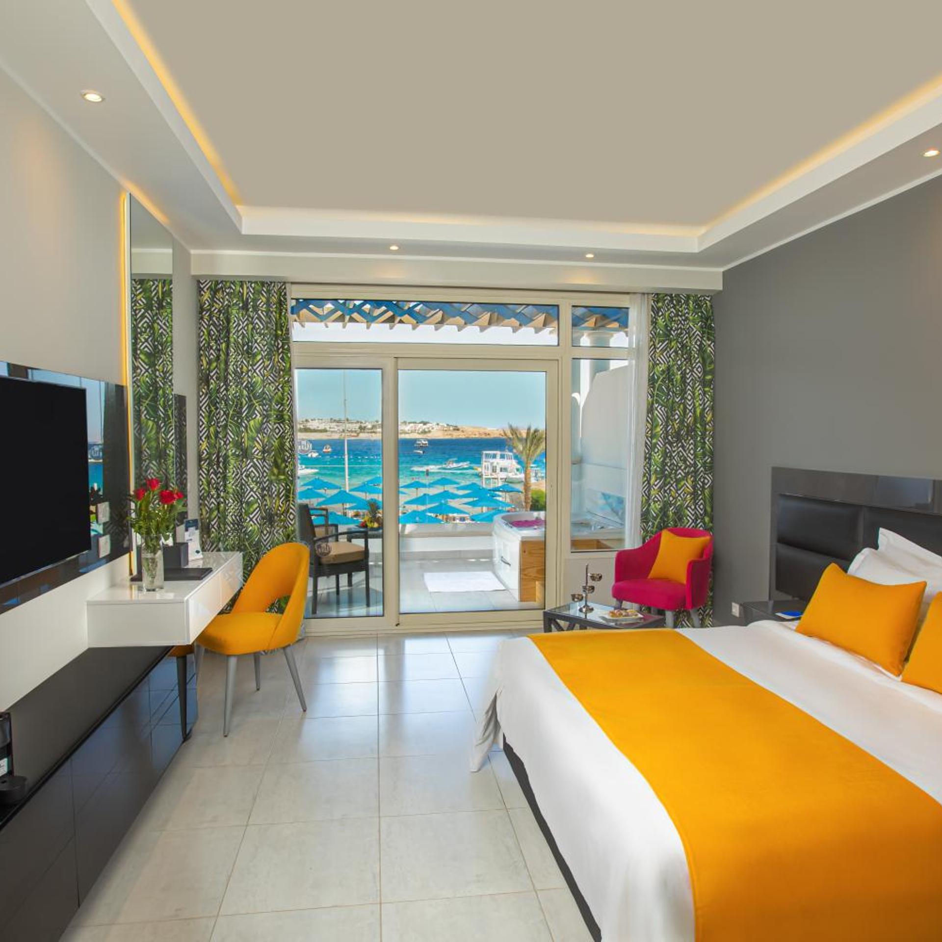 Deluxe, Beach Front, Hot Tub