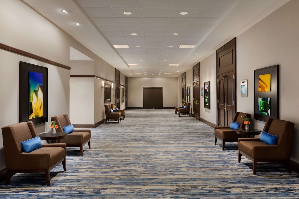 Embassy Suites by Hilton Boston Waltham 15/66