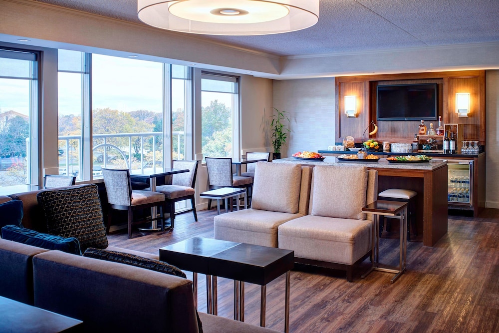 Detroit Metro Airport Marriott 27/47