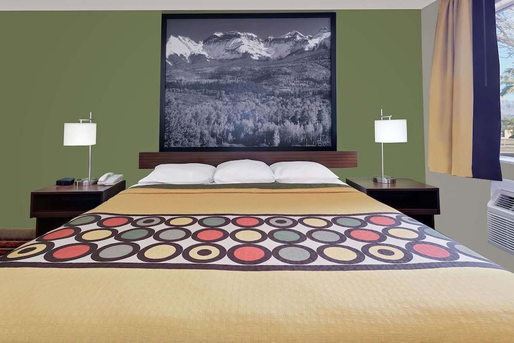 Super 8 by Wyndham Denver Central 6/17