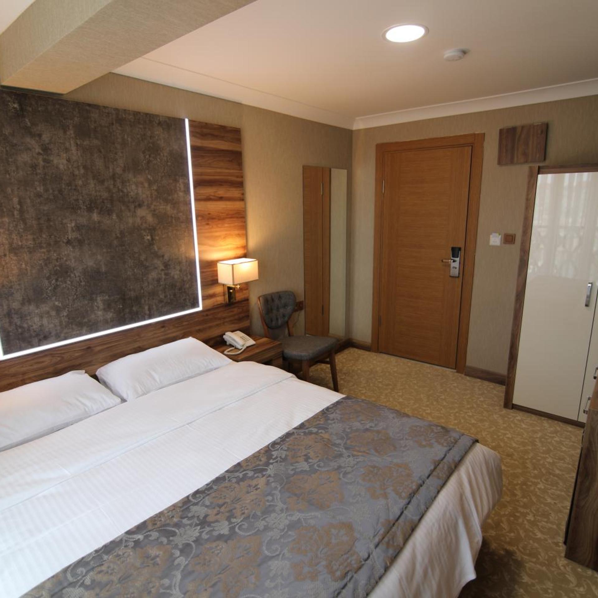 Marbes Hotel 12/50