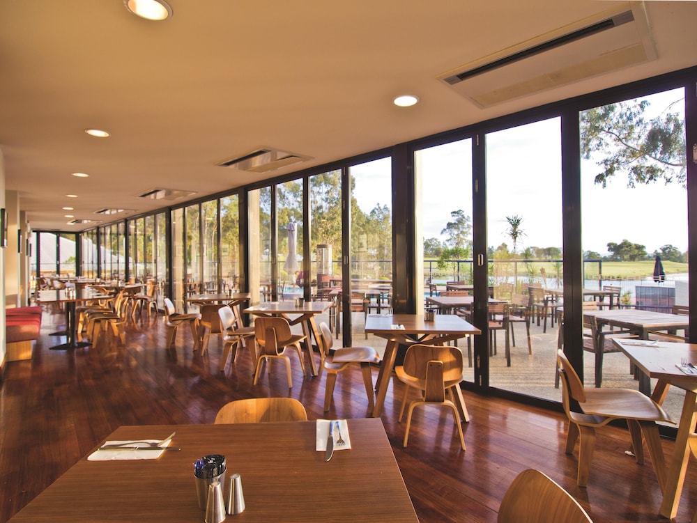 Avani Cypress Lakes Resort 36/50