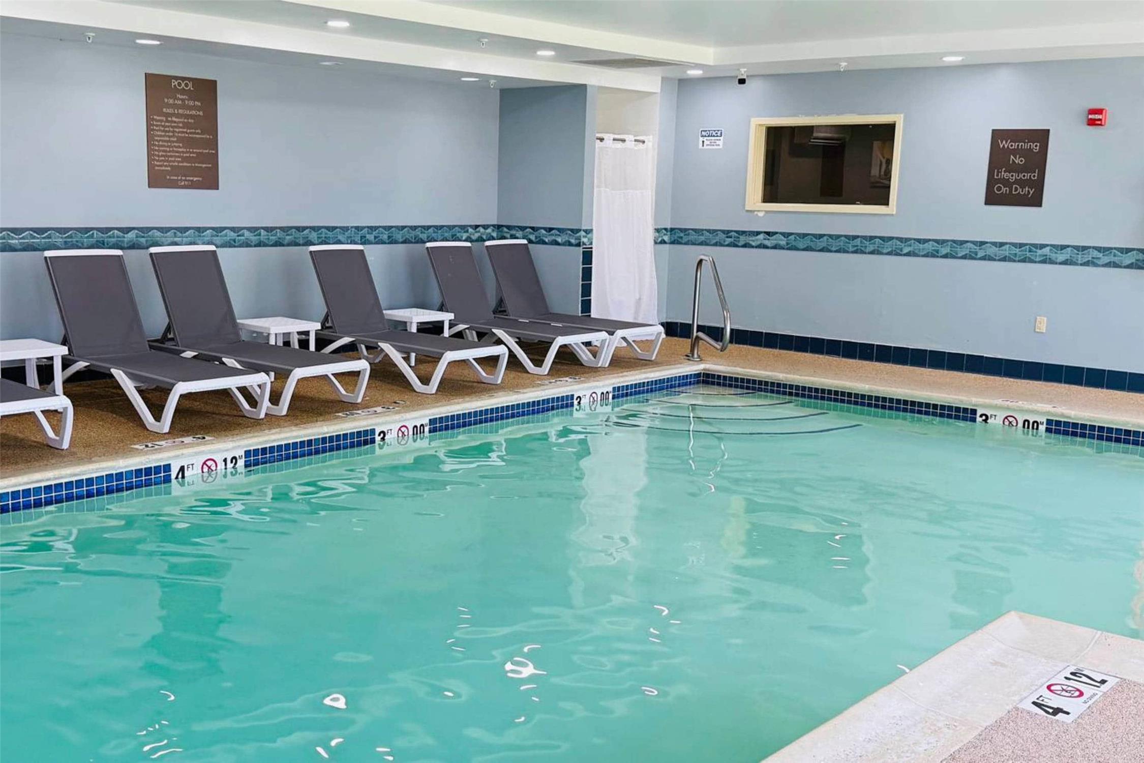 Comfort Inn and Suites Scarborough - Portland 34/55