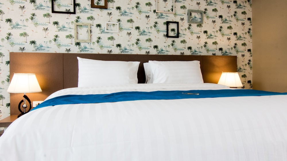 THE PHU BEACH HOTEL 27/65