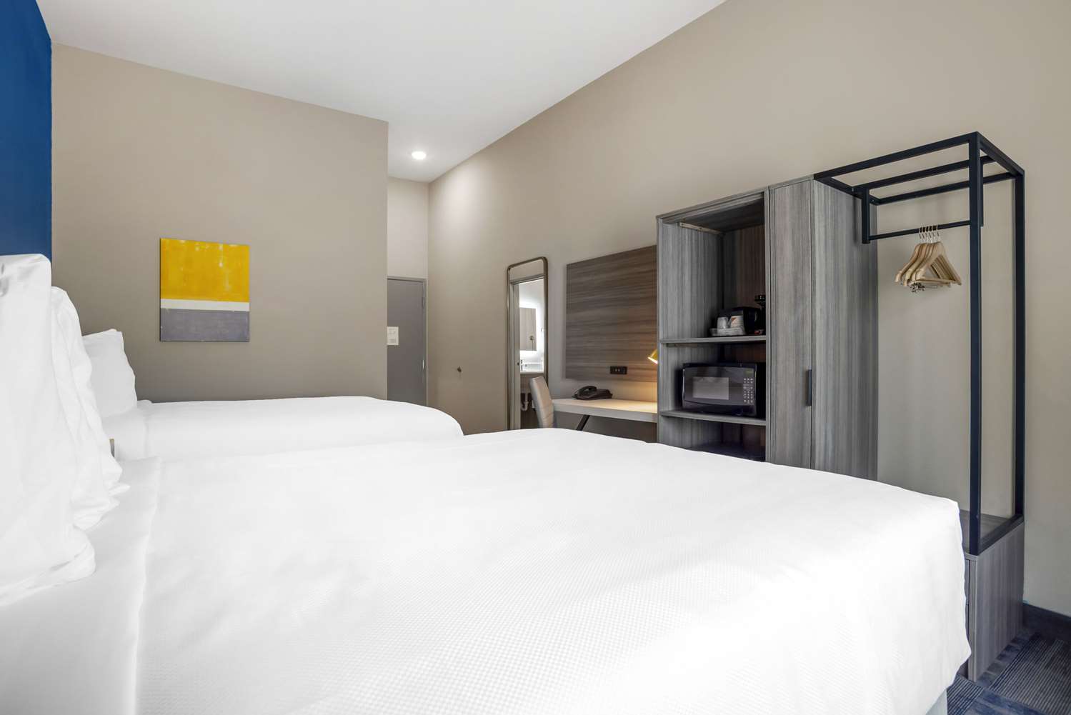 Comfort Inn and Suites Destin Near Henderson Beach 16/28