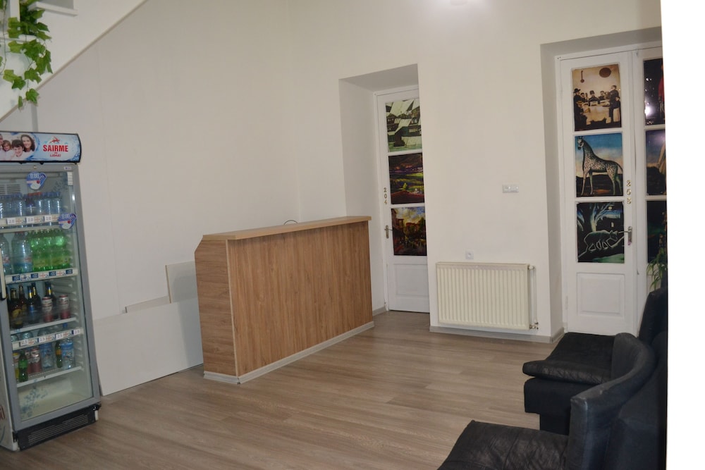 Guest House 36 2/14