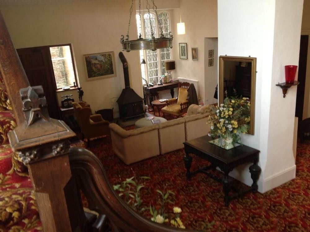 Greenham Hall B&B 19/25
