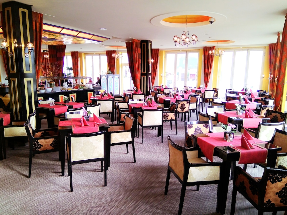 Alexa Hotel 40/50