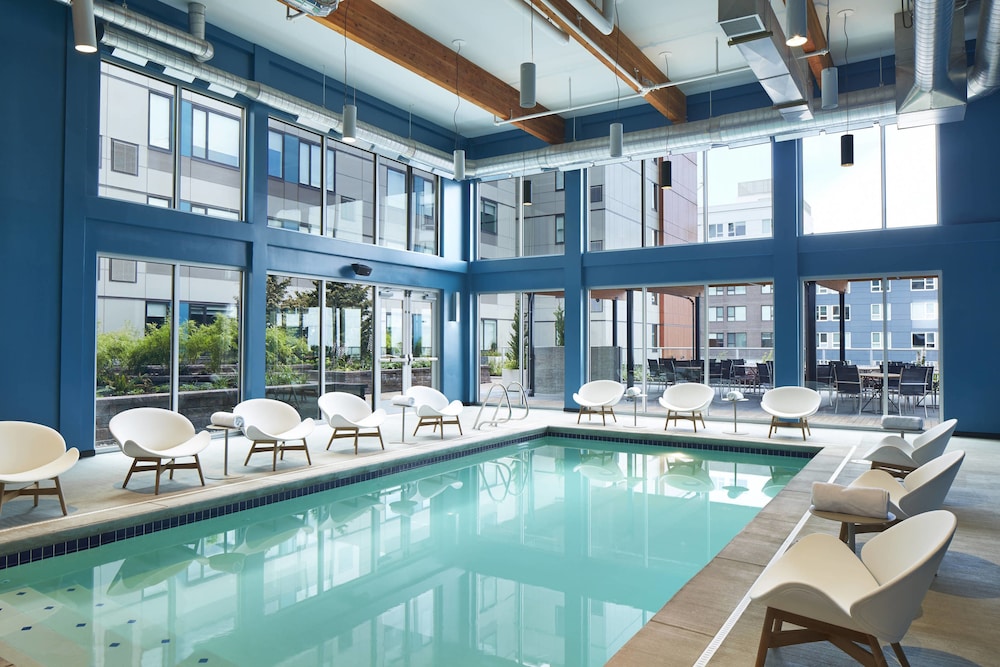 ALOFT SEATTLE REDMOND 1/52