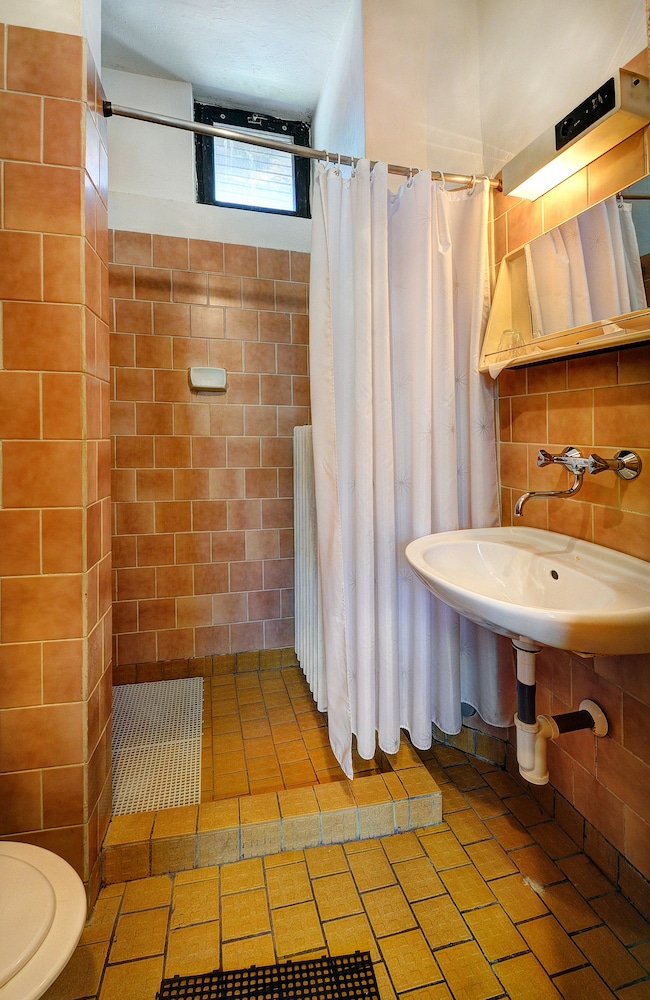HOTEL FIS 35/35