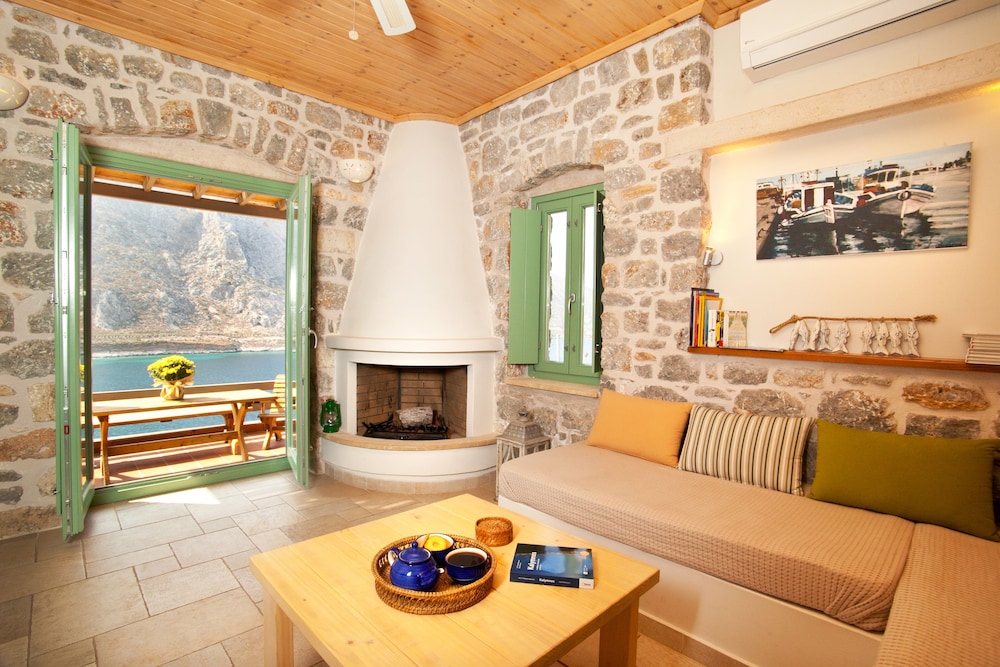 Petra Boutique Homes 29/50