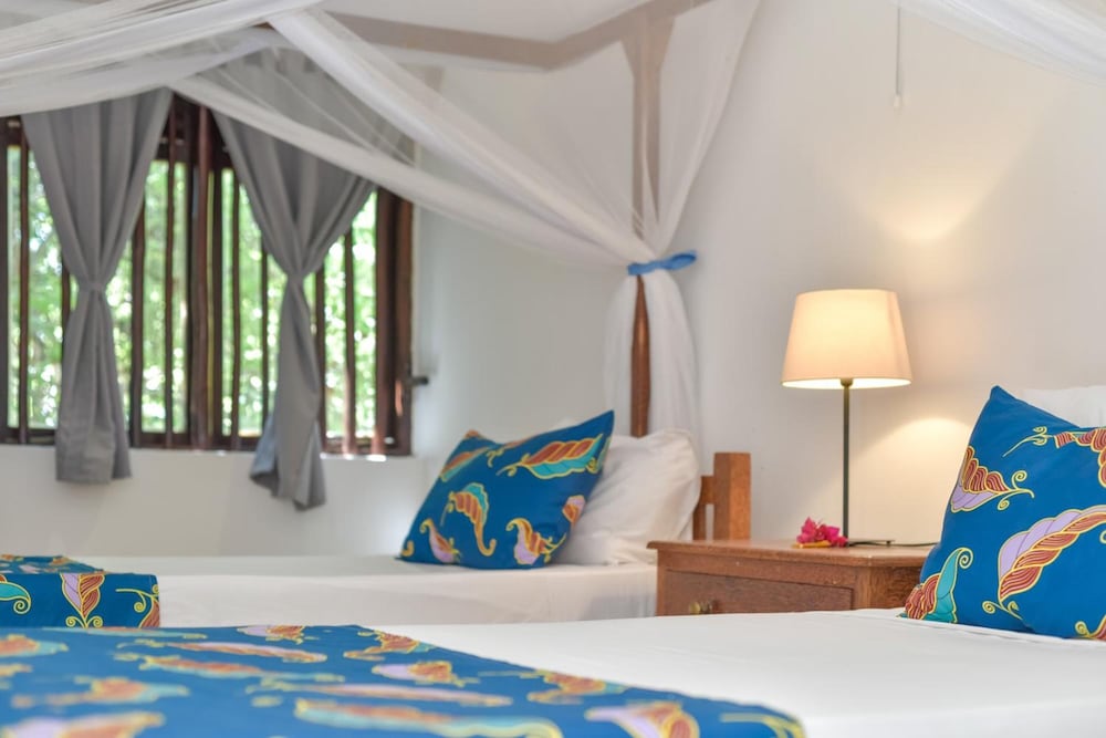 Indigo Beach Zanzibar 32/75