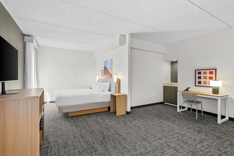 Spark by Hilton Des Plaines Chicago O'Hare 2/13