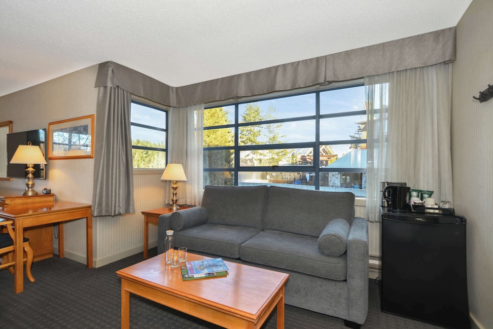 Listel Whistler Hotel 46/62