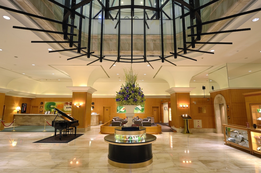 Lees Hotel 6/51