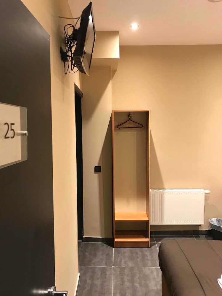 Royal Hotel Brussels 8/39