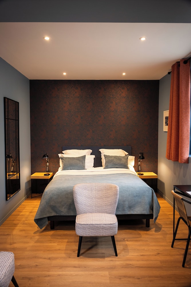 Nouvel Hotel 11/40