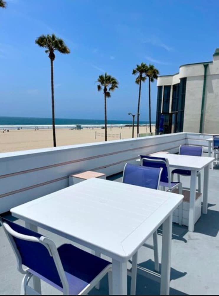 Venice On The Beach Hotel 57/74
