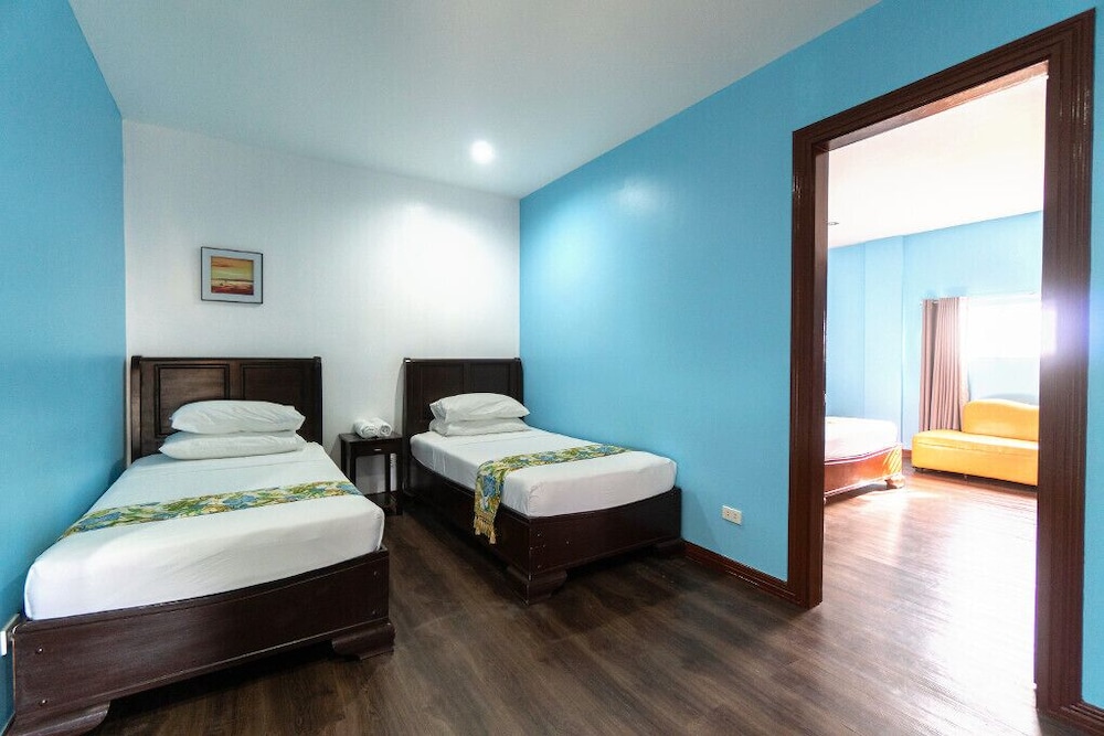 One Averee Bay Hotel 16/59